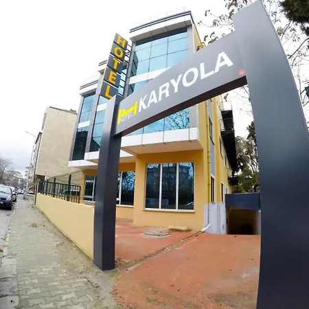 Karyola Hostel *