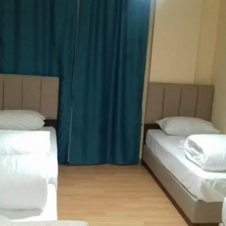 Hostel Karyola *